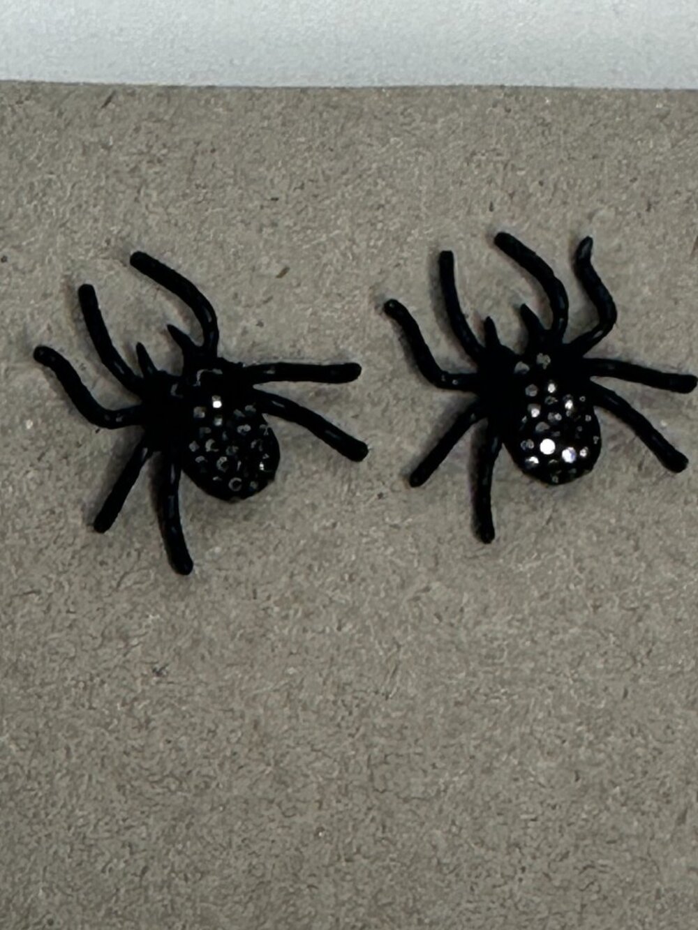 Spider Earrings with Stones – Goth / Halloween Style